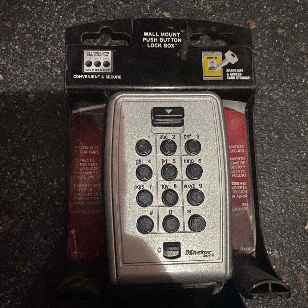 Master lock safe space